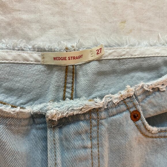 Levi Wedgie Straight Jean - Picture 4 of 6